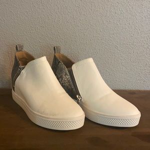 Platform snakeskin back sneakers